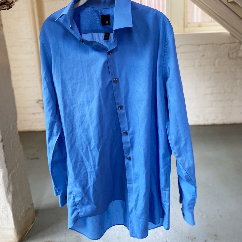 Men’s large blue button up dress shirt